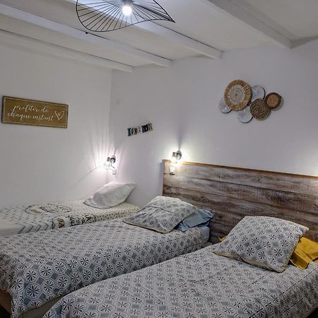Gite Des Oliviers La Roque-sur-Cèze Habitación foto
